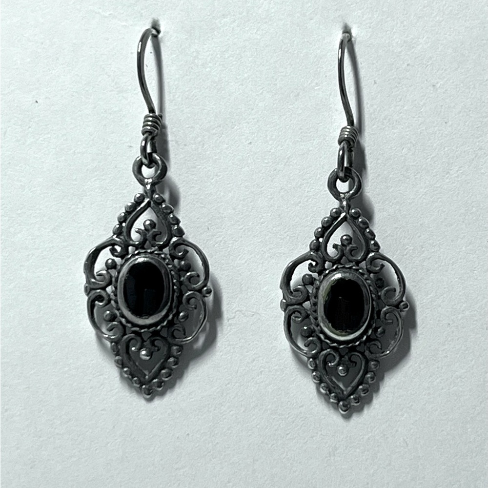 Silver plated filigree earrings with onyx